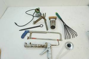 lot 128 image: Gardening, handsaw, caulk gun, etc