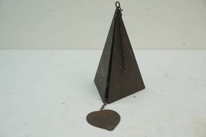 lot 151 image: Porch bell
