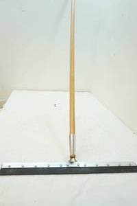 lot 172 image: Squeegee
