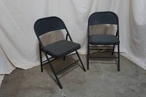 lot 184 image: Folding chairs