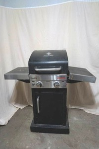lot 194 image: Char-Coil grill