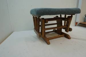 lot 204 image: Foot stool