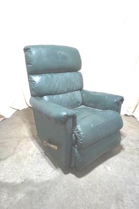 lot 205 image: La-Z-Boy recliner
