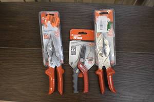 lot 8 image: Shears