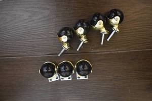 lot 14 image: Casters