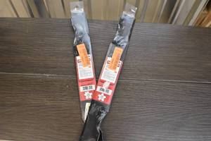 lot 19 image: 50 Blades