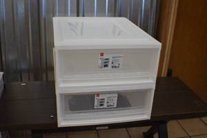 lot 30 image: Plastic Drawers