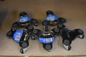 lot 38 image: Steel Tri-Dolly