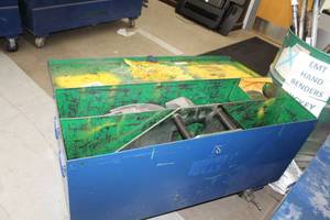 lot 869 image: Greenlee Bender 884  with Rolling Metal Job Site Box