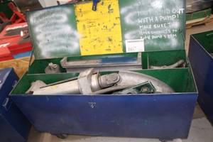 lot 867 image: Greenlee Bender 885-TE  with Rolling Metal Job Site Box