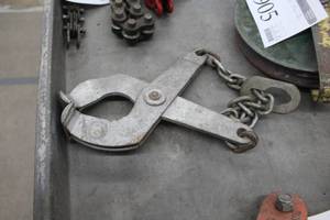 lot 906 image: Pipe Grabber