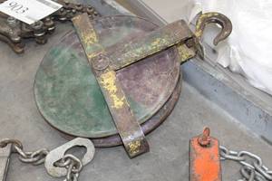 lot 905 image: Pulley 1-58THx12D