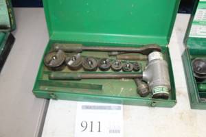 lot 911 image: Greenlee Ratchet Knockout Driver 19041906SB  with Metal Case