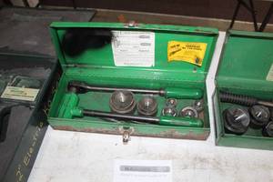 lot 921 image: Greenlee Ratchet Knockout Punch Driver 1804  with Metal Case