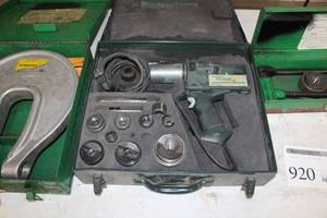 lot 920 image: Greenlee Gator Plus Knockout Punch Driver CLS60GL  with Metal Case
