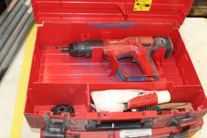 lot 967 image: Hilti Power Actuated Nail Gun DXA40  with Plastic Case, Accessories
