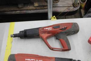 lot 975 image: Hilti Power Actuated Nail Gun DX460