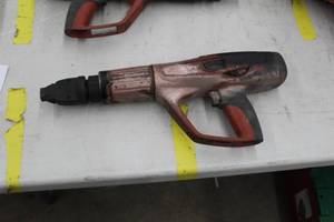 lot 977 image: Hilti Power Actuated Nail Gun DX460