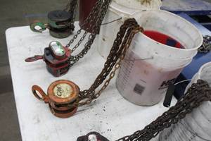 lot 1018 image: CM Series 522 Chain Hoist 12 Ton