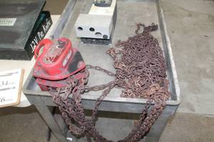 lot 1027 image: Coffing Chain Hoist 2 Ton