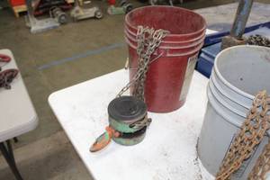 lot 1029 image: Chain Hoist 1 Ton