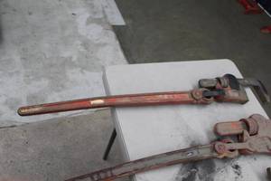 lot 1046 image: Pipe Wrench 48L