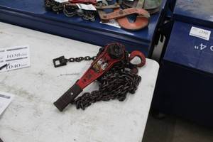 lot 1033 image: Coffing Chain Hoist 1-12 Ton