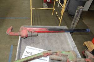 lot 1058 image: Pipe Wrench 42L