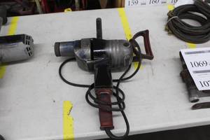lot 1071 image: Milwaukee Super Hole Shooter Drill Heavy Duty