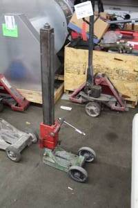 lot 1069 image: Milwaukee Heavy Duty Dymorig Drill Stand