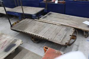 lot 1096 image: Nutting Cart