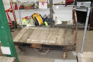 lot 1095 image: Nutting Cart