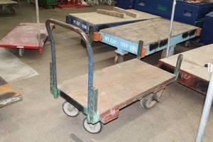 lot 1082 image: Industrial Cart