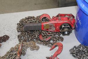 lot 1007 image: Chain Hoist 34 Ton