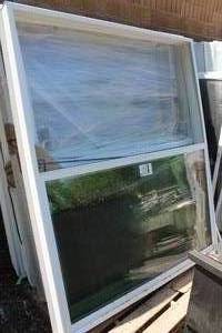 lot 329 image: Vinylmax Elegance Patio Door White 94-34Wx79-12H
