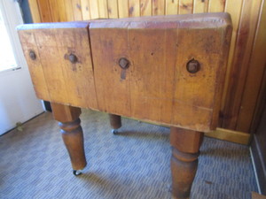 lot 2 image: Antique Butcher block, 31x25x33H...