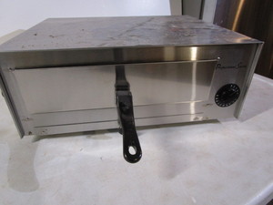 lot 66 image: Professional Series pizza oven, tes...
