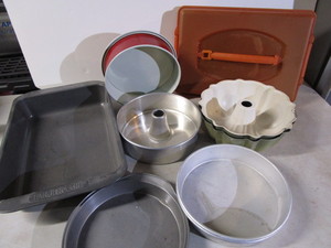 lot 70 image: Faberware lasagna pan 10x14, bar ...