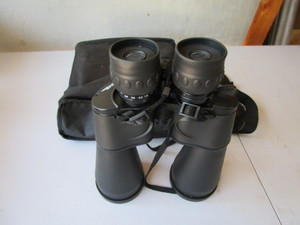 lot 134 image: BSA binoculars, 10-30x60 zoom...