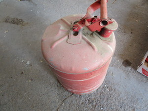 lot 150 image: Metal safety gas can...