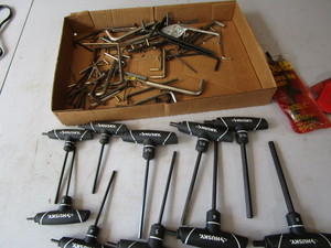 lot 163 image: Allen wrenches with Husky...