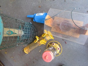 lot 185 image: Bird Feeders with glass hummingbird...