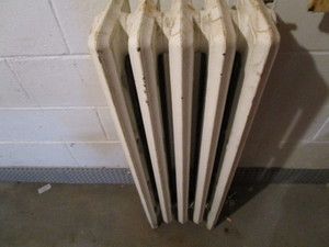 lot 10 image: Antique radiator, 17Lx8Dx38H...