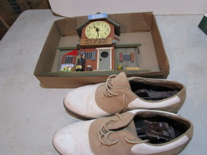 lot 42 image: Pro Shop diorama with clock, Rockpo...