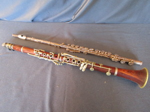 lot 34 image: Pan American clarinet and Armstrong...