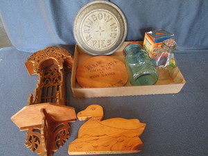 lot 232 image: Fancy cutout shelf - slight damage ...