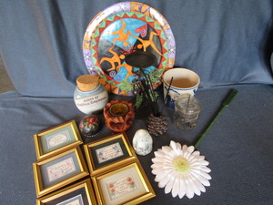 lot 236 image: Framed quotes, Problem Employee jar...