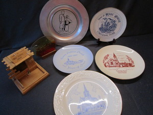 lot 284 image: Karl Oskar plates, Trinity church a...