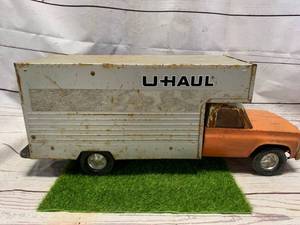 lot 2 image: Vintage Nylint U-Haul Truck 19 Long