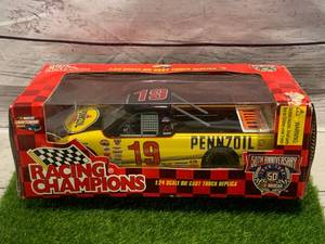 lot 41 image: Pennzoil No. 19 Racing Champions Truck